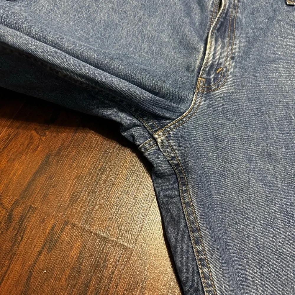 LEVI’s Signature Classic Blue Jeans Relaxed Fit 44x30